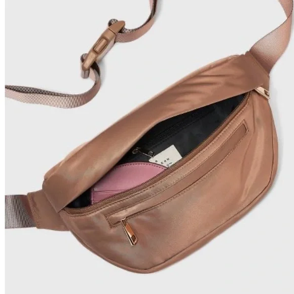 A New Day / Belt Bag in nude - Picture 4 of 8